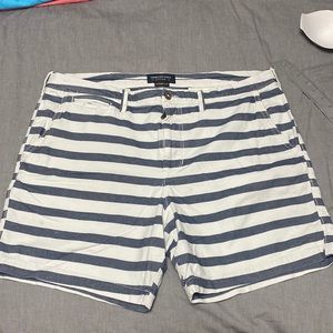 American Eagle striped shorts. Extreme Flex. Size 38